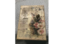 Convertir libros viejos en decoraciones originales con decoupage